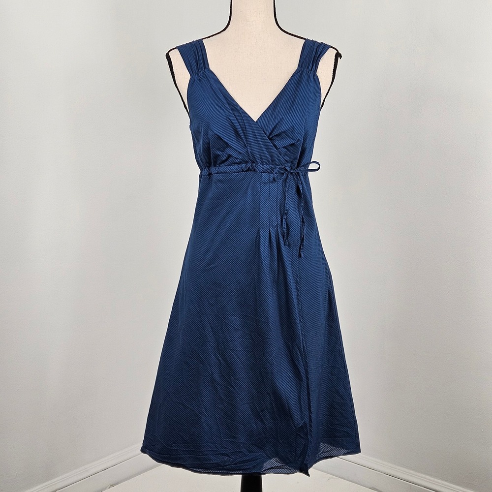 Patagonia Faux Wrap Dress Womens 8 Blue Organic Cotton Pinstripe V-Neck Empire